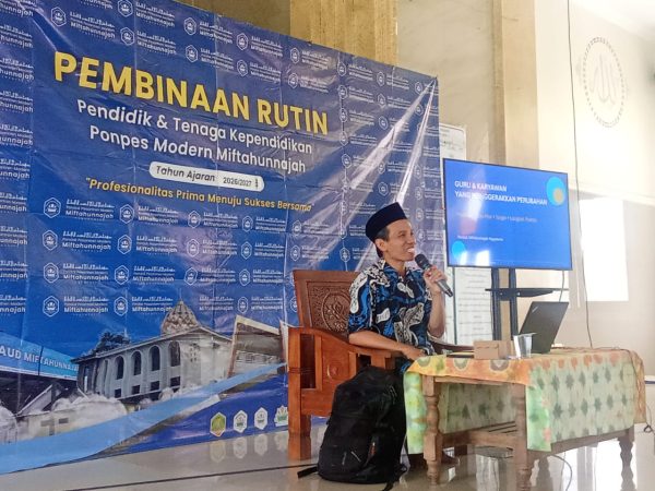 Dari Rutinitas Menuju Perubahan, Prof. Moh. Khairudin Dorong Guru dan Karyawan Miftahunnajah Bergerak dengan Ruh