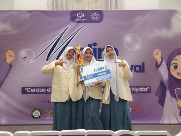 Bawa Gagasan dengan Logis, Tiga Santri MA Miftahunnajah Raih Juara 2 Debat MT Fest UII 2026