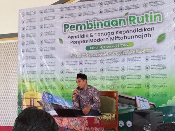 Ustaz Muhamad Mujari: Kita Bukan Mencari Siapa yang Paling Hebat, tetapi Membangun Tim yang Hebat