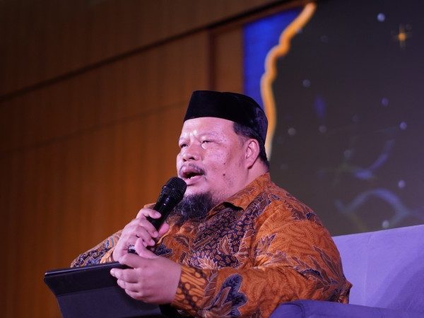Menjaga Ilmu dengan Adab, Ustaz Faudzil Adhim Ingatkan Santri: Guru Tak Pernah Menjadi “Mantan”