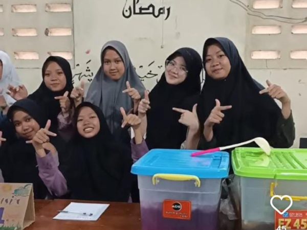 Market Day Santri Putri MTs Miftahunnajah, Asah Jiwa Entrepreneur dan Kreativitas Sejak Dini